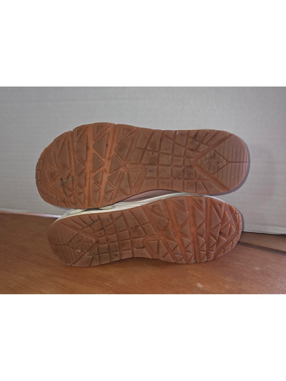 Skechers UNO stand on air sneakers women's size 8.5 - Picture 8 of 8